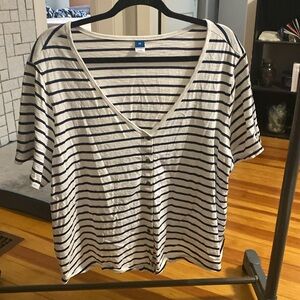 Old Navy 2X stripe top!